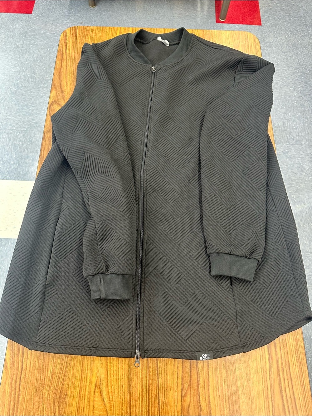 One Bone Geo Bomber Jacket. Black Quilted Zip-Front Jacket XXL/2XL